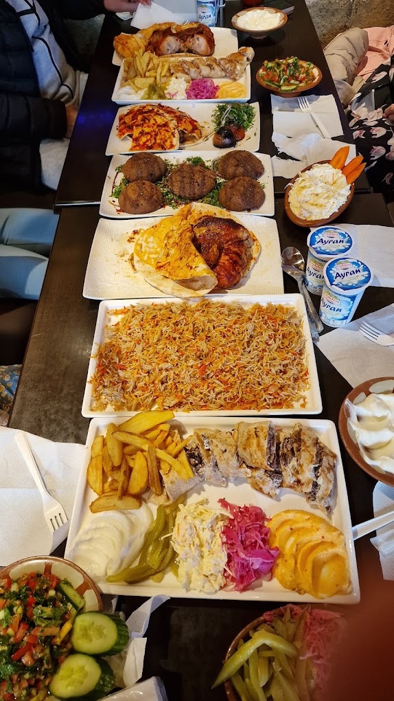 Aliwan Alshami Restaurang — 3